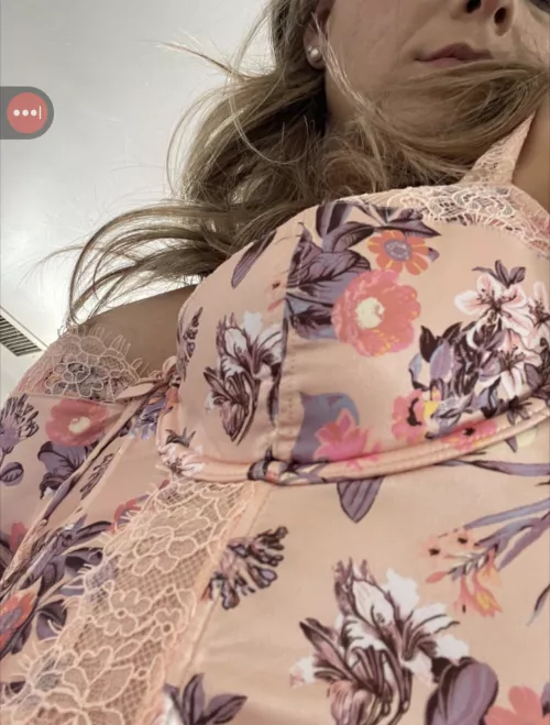 Who doesn't like a soft bustier? by Slight_Double9751