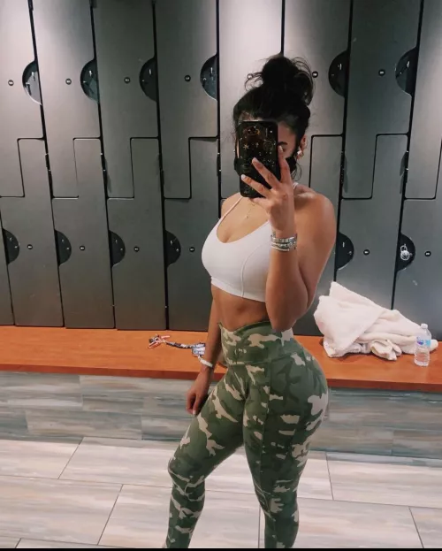 Would you spot me if I asked? [F] by lauren_bby_