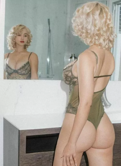Caylee Cowan by Samsammo