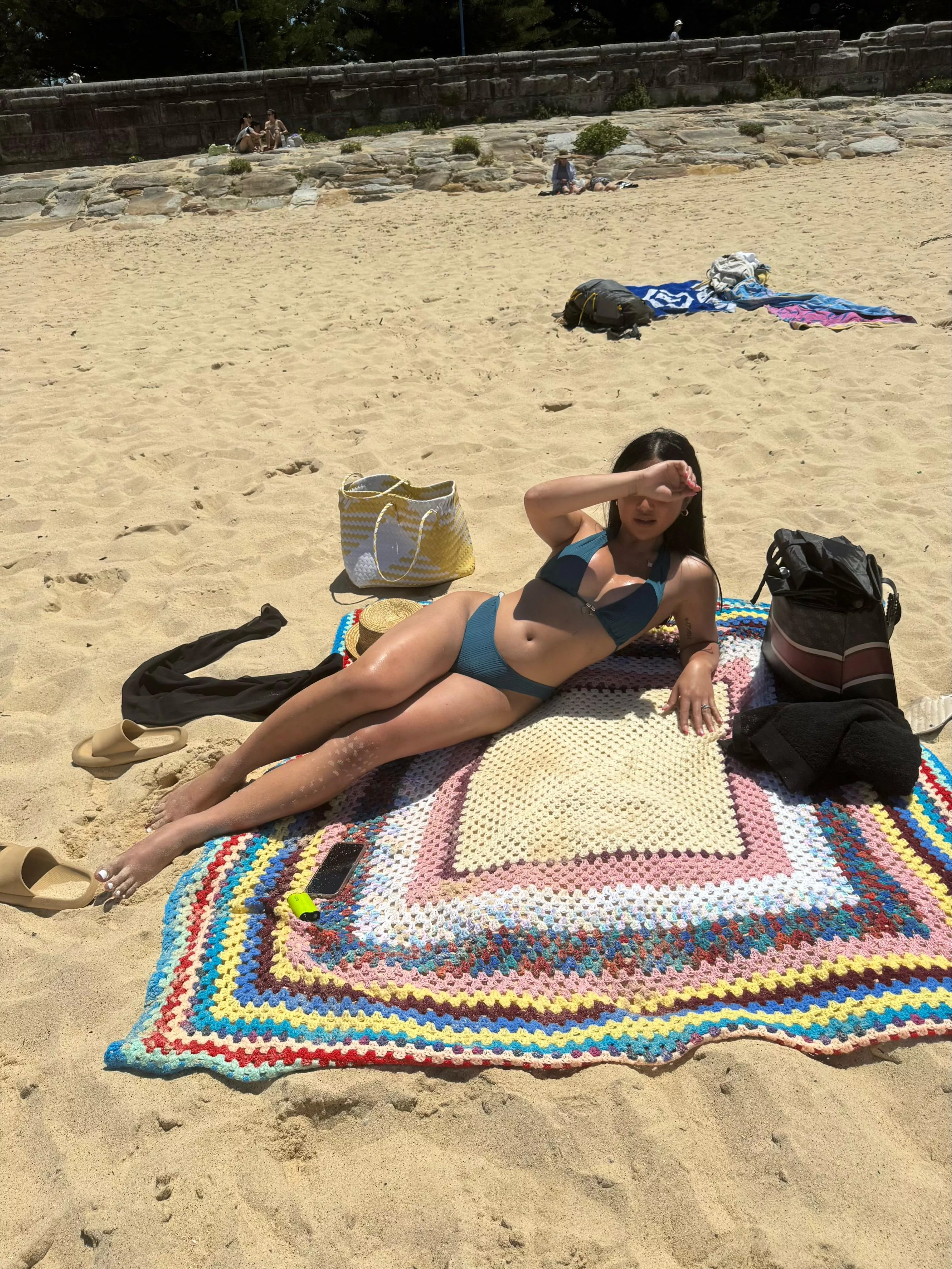 lick my feet on the beach?🥵😘 posted by tstopsydneyy