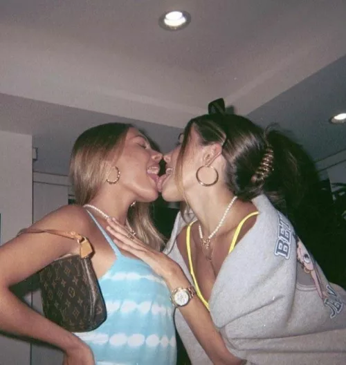 madison beer by 808gloom