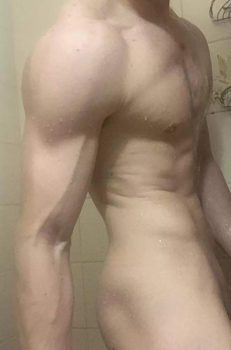 Post workout shower [M] posted by Empaaah