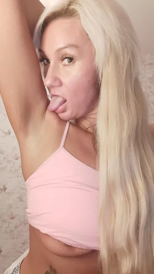 *Sniff,lick* 😋 by Footfetishforyou