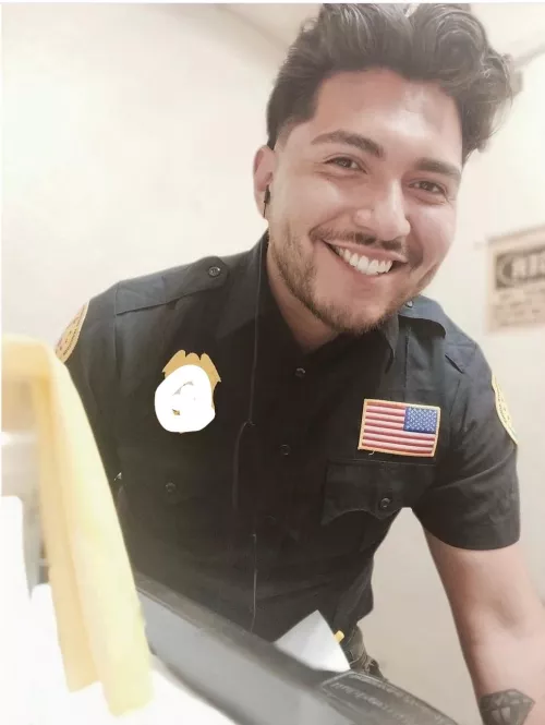 26, Mexican 6’0. Hmu ? 😄 by AccomplishedFix597