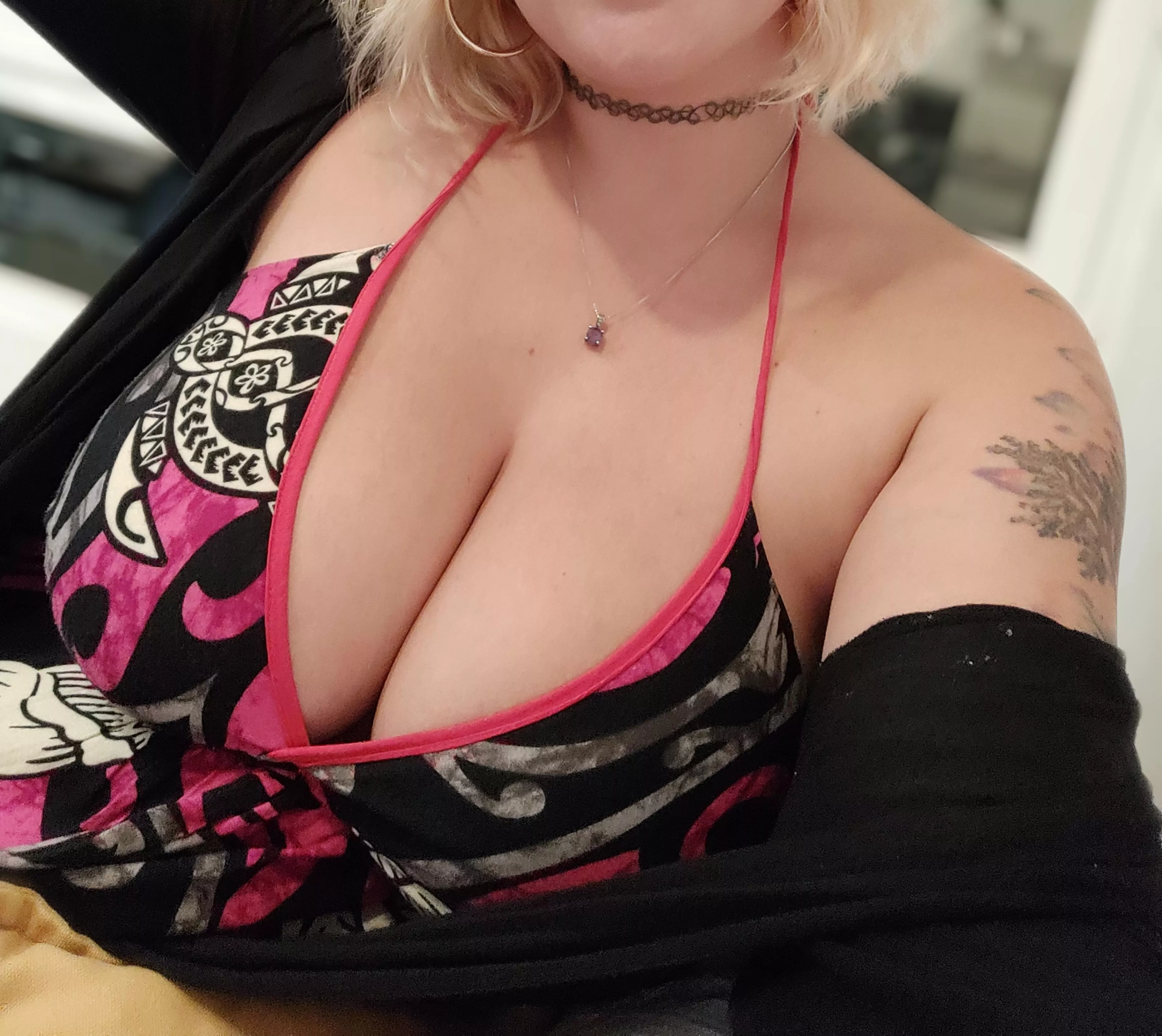 Braless say less posted by Sarothica69