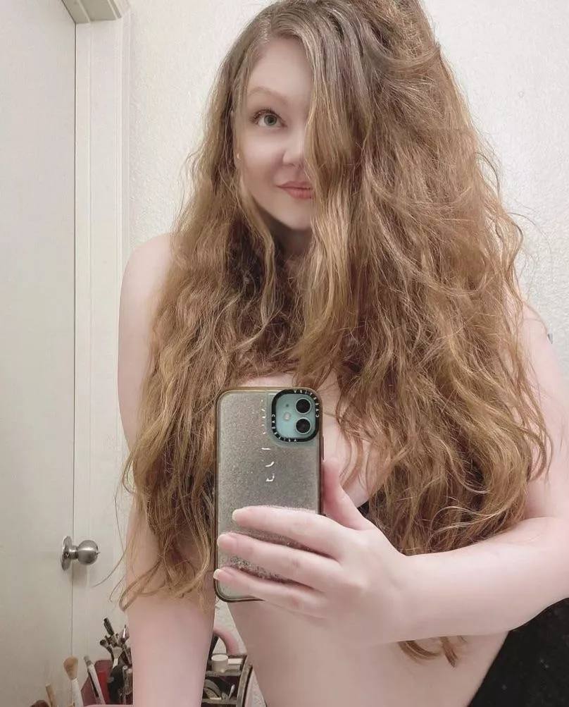 Come say hello :) posted by Toyrobot2285