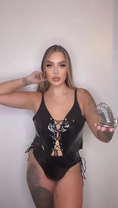 Do you consider yourself an obedient sissy? by Robyn_inked