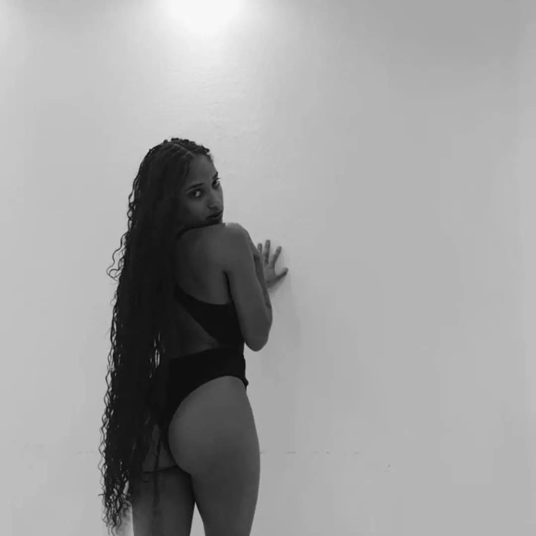 do you like it from the back posted by Waste_Bag_1212