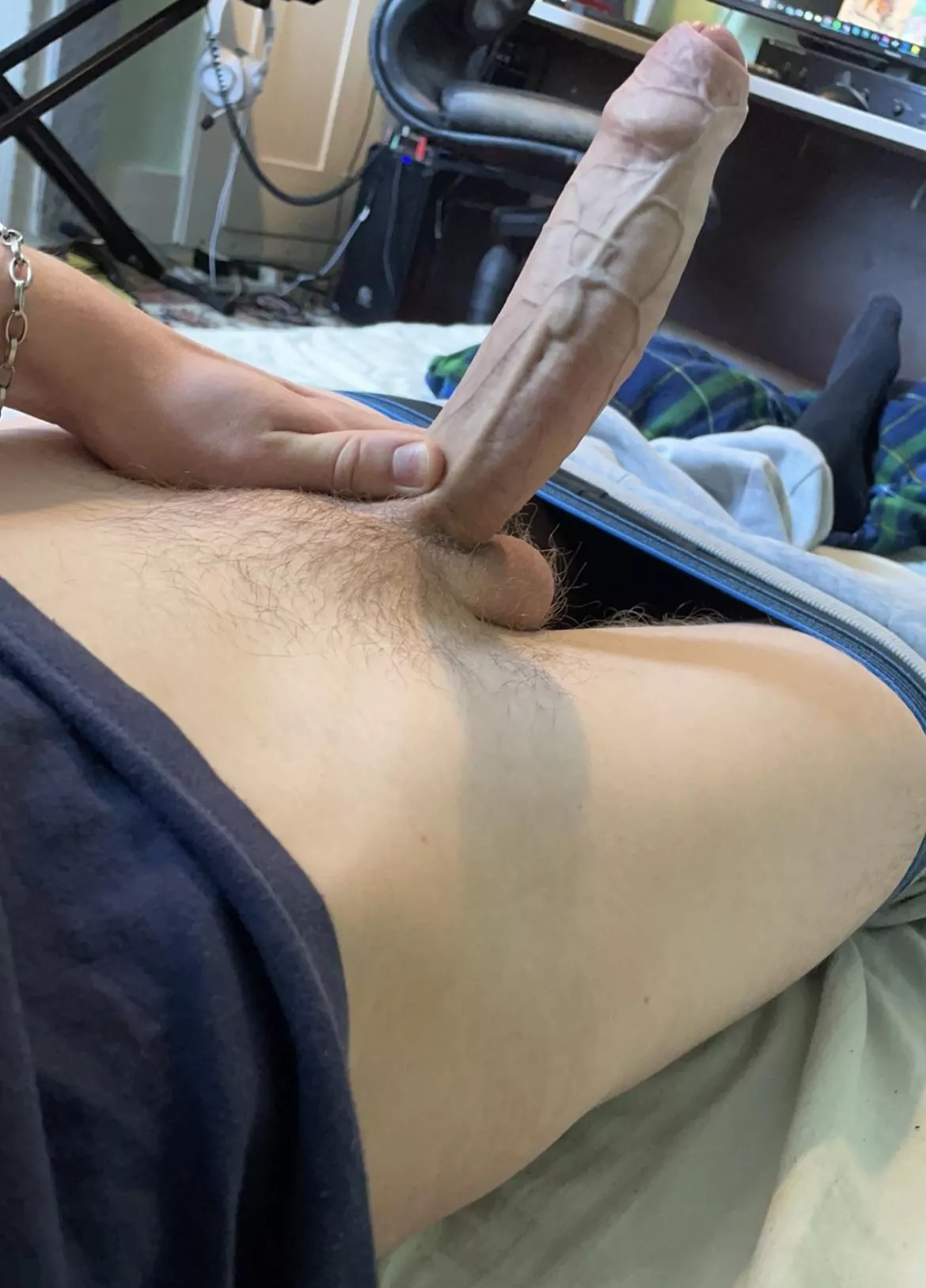 Do you like my veins? posted by giantcockkevin