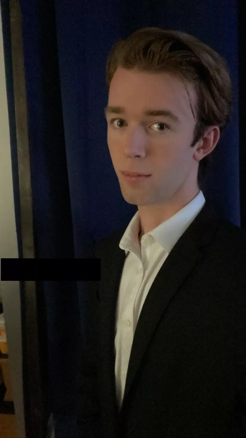 Dressed up nice today and really liked how I looked posted by malacoda75