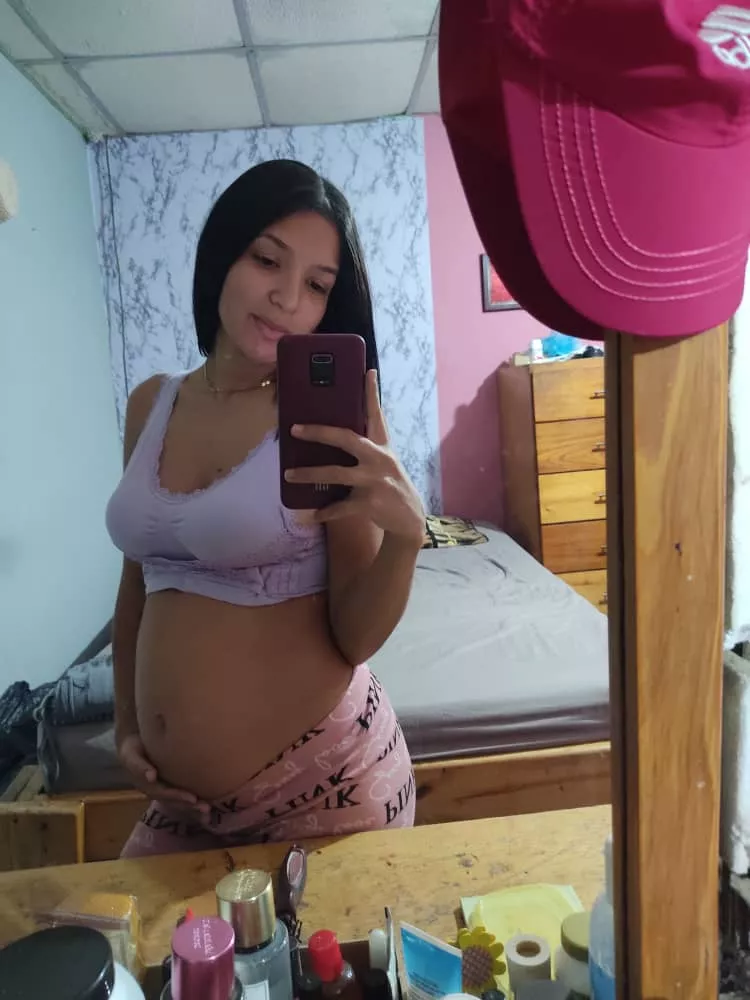 Each comment earns a photo of this hot pregnant woman posted by seri1111