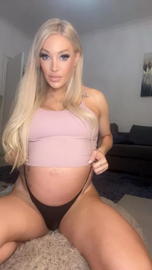 How do I look?? by ElenaOsinski