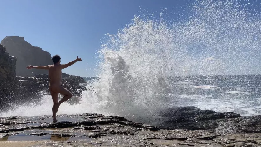 Tree and waves by ArtPlusSex