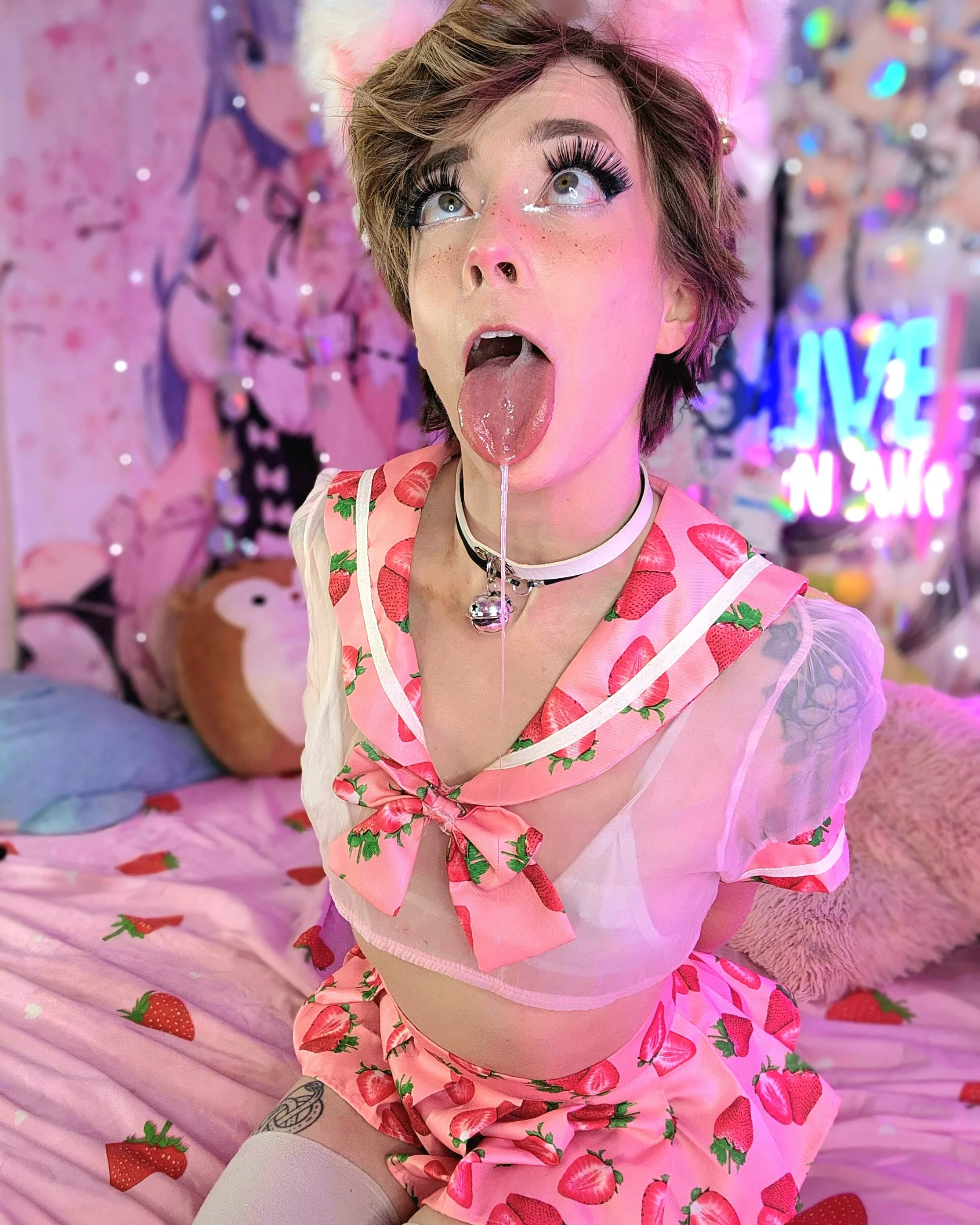 Turn me into strawberry milk posted by littlerosexo