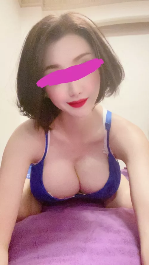 We're collecting birthday wishes for Yuria's / Azumi's birthday card (born November 29). If you would like to join, please fill up the form below. by witt89genstein