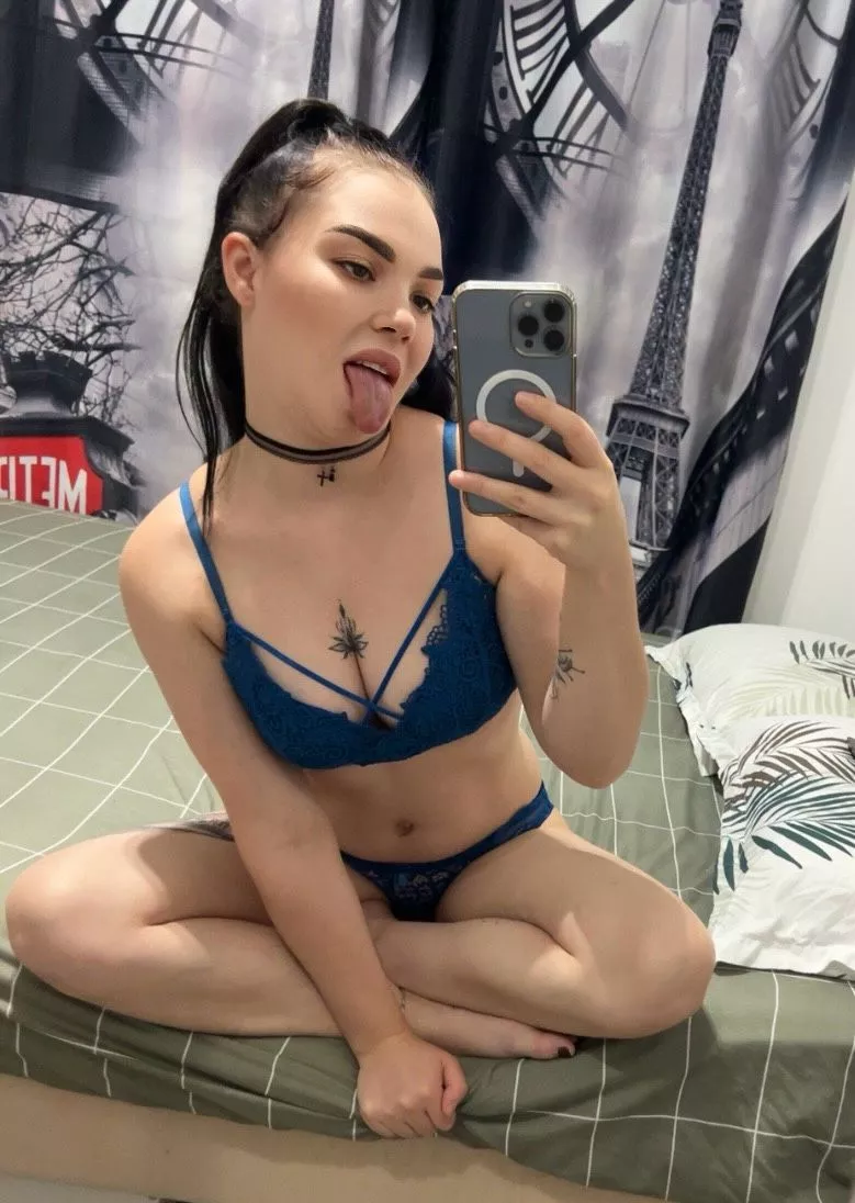 anyone wanna fill my mouth? posted by TheJealousBounds