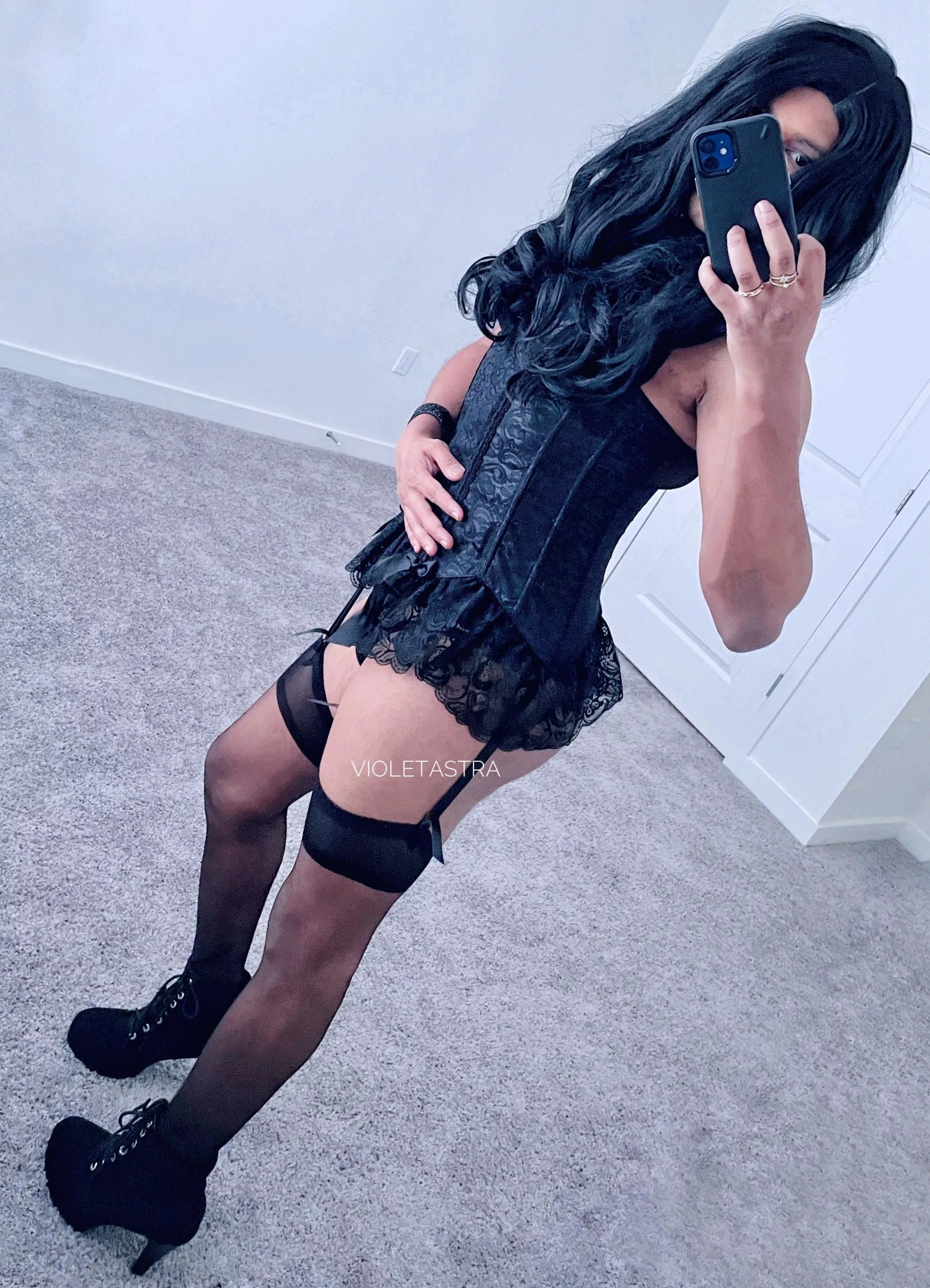 At 5’4”, I’m told I’d be a better secret goth gf than a hubby 🖤 posted by violetastra