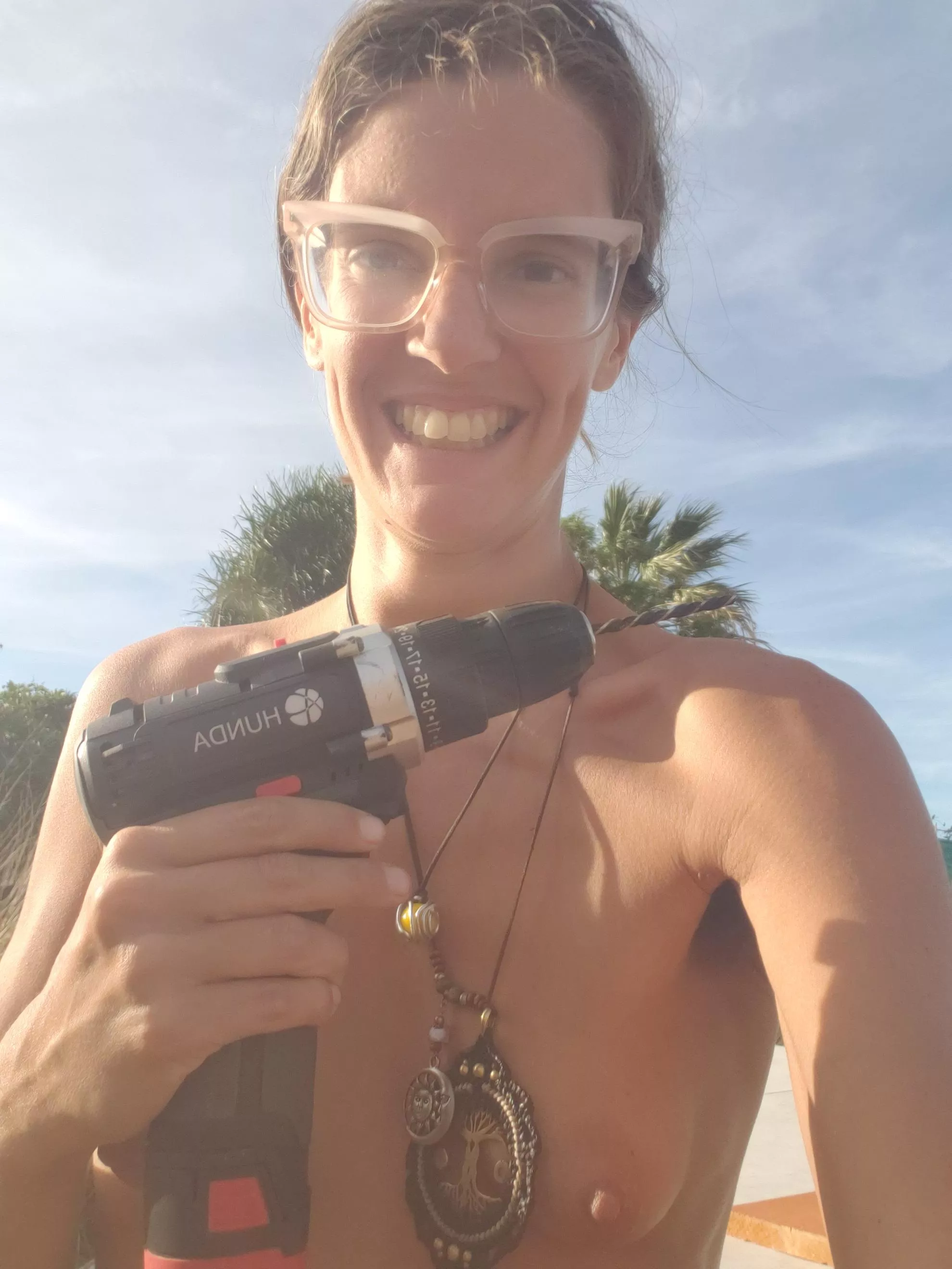 Building up a new bookshelf today. So lucky it's warm enough posted by Ardillita_InTheSun