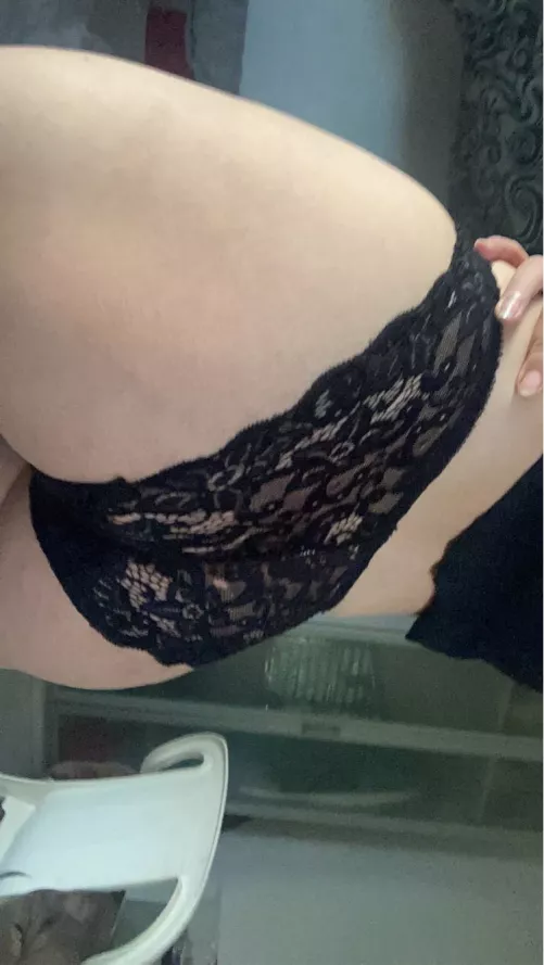 👀 Come get lost in these curves by PianistCharacter1333