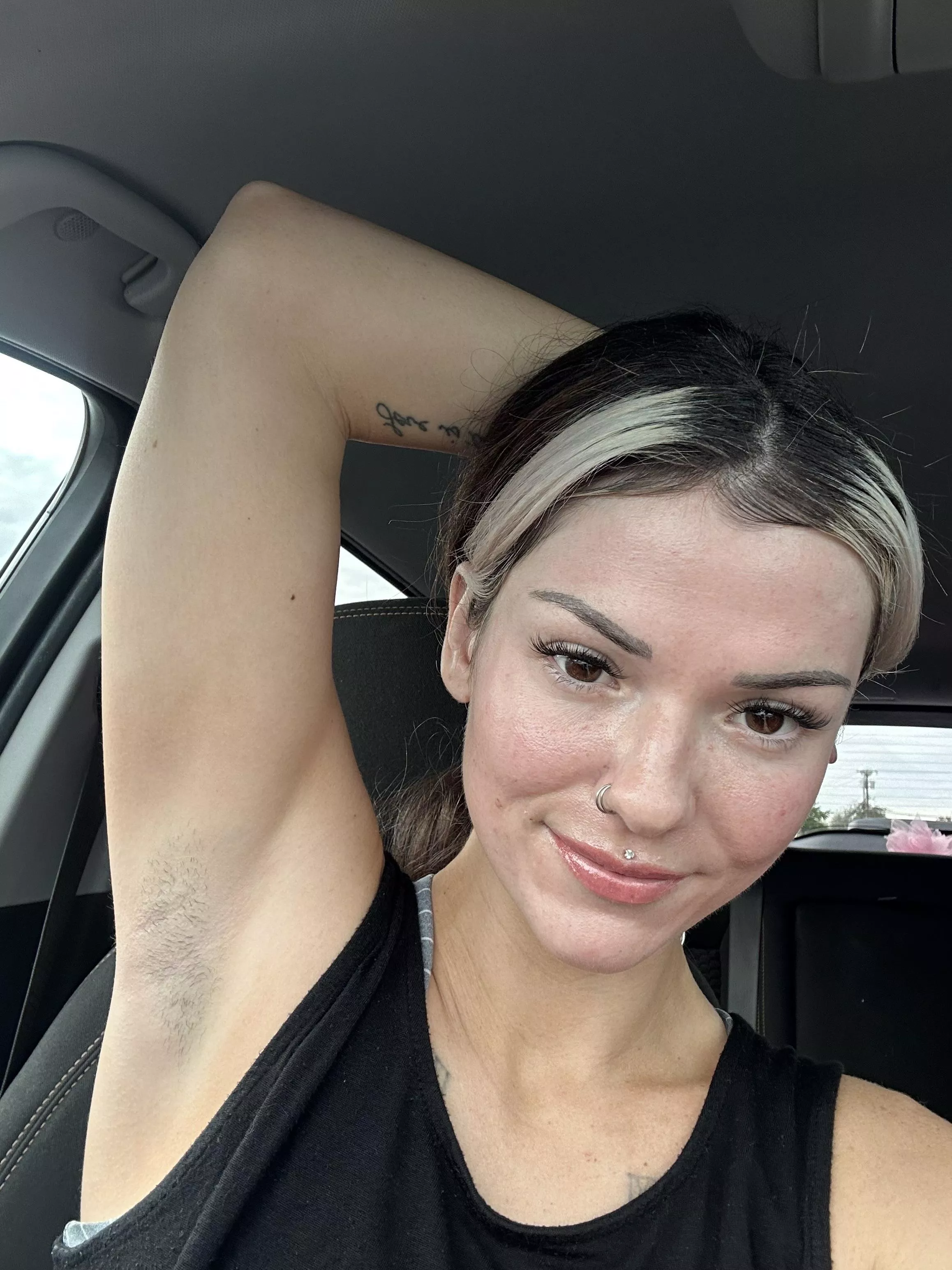 For me this is alot of stubble posted by lolotaylor