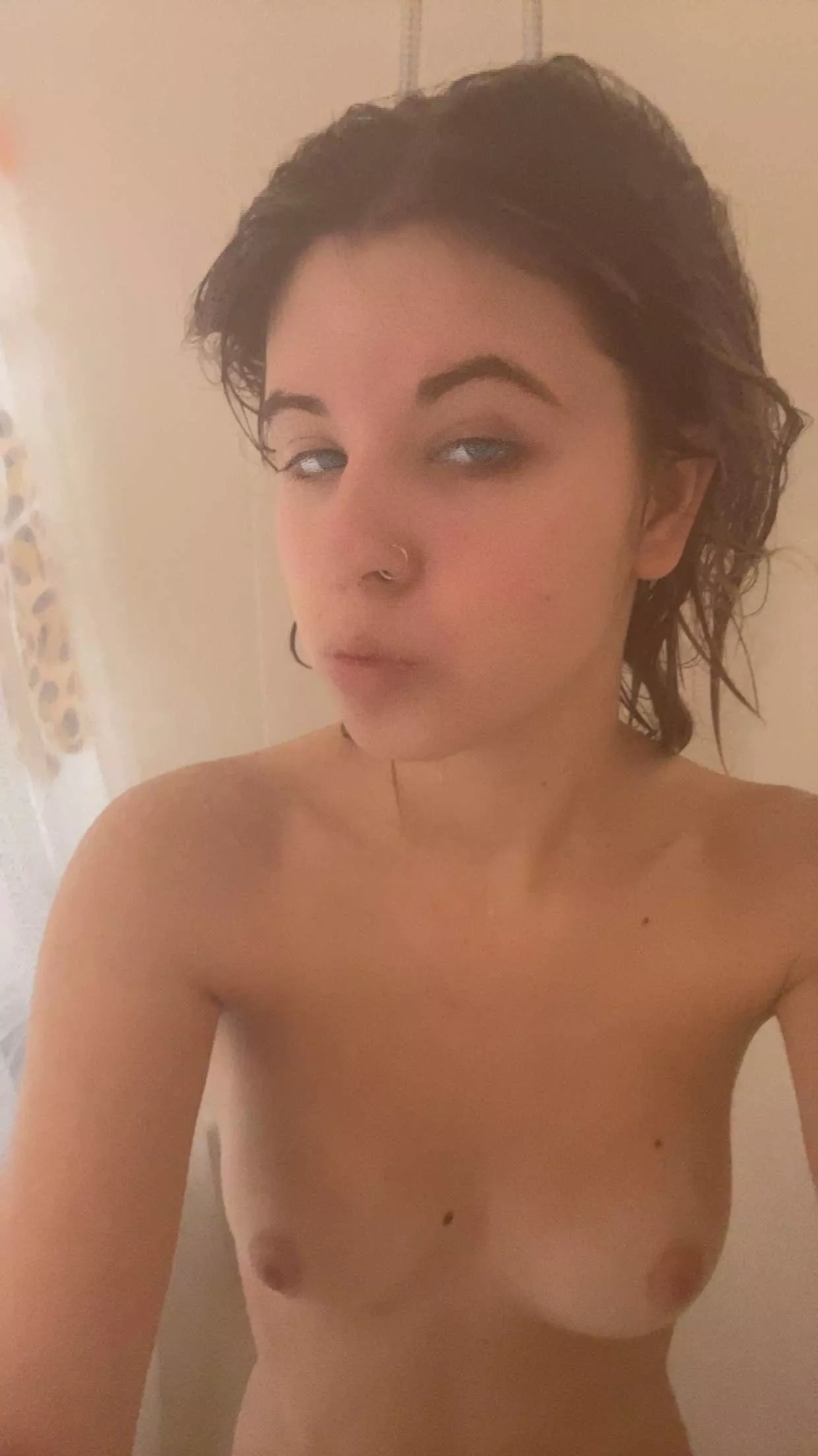 Give me a kiss😘 posted by Jordan_jaiden