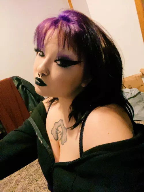 good night everyone 🫶🏻 by g0thmxlf