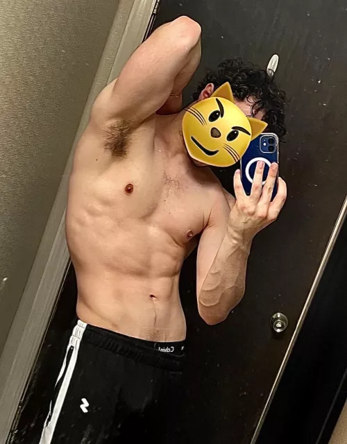 hey cuties :) by Agreeable-Winter4559