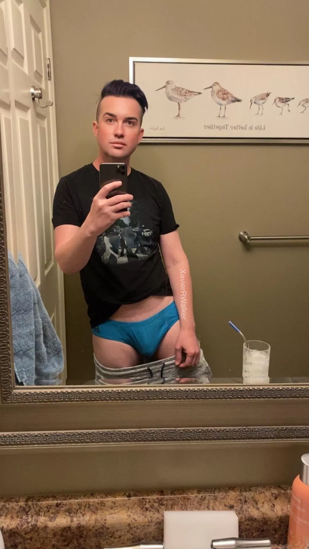 Hi. Can we hang out. posted by XavierRWalker