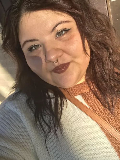 How do people take golden hour selfies without shadows on their face?! by 0ceanshore