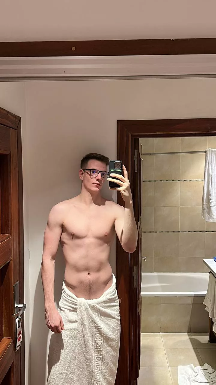 I look good? be honest posted by Conorevanns