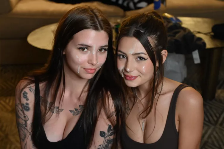 kiss us after you finish on us by honeybunn3y