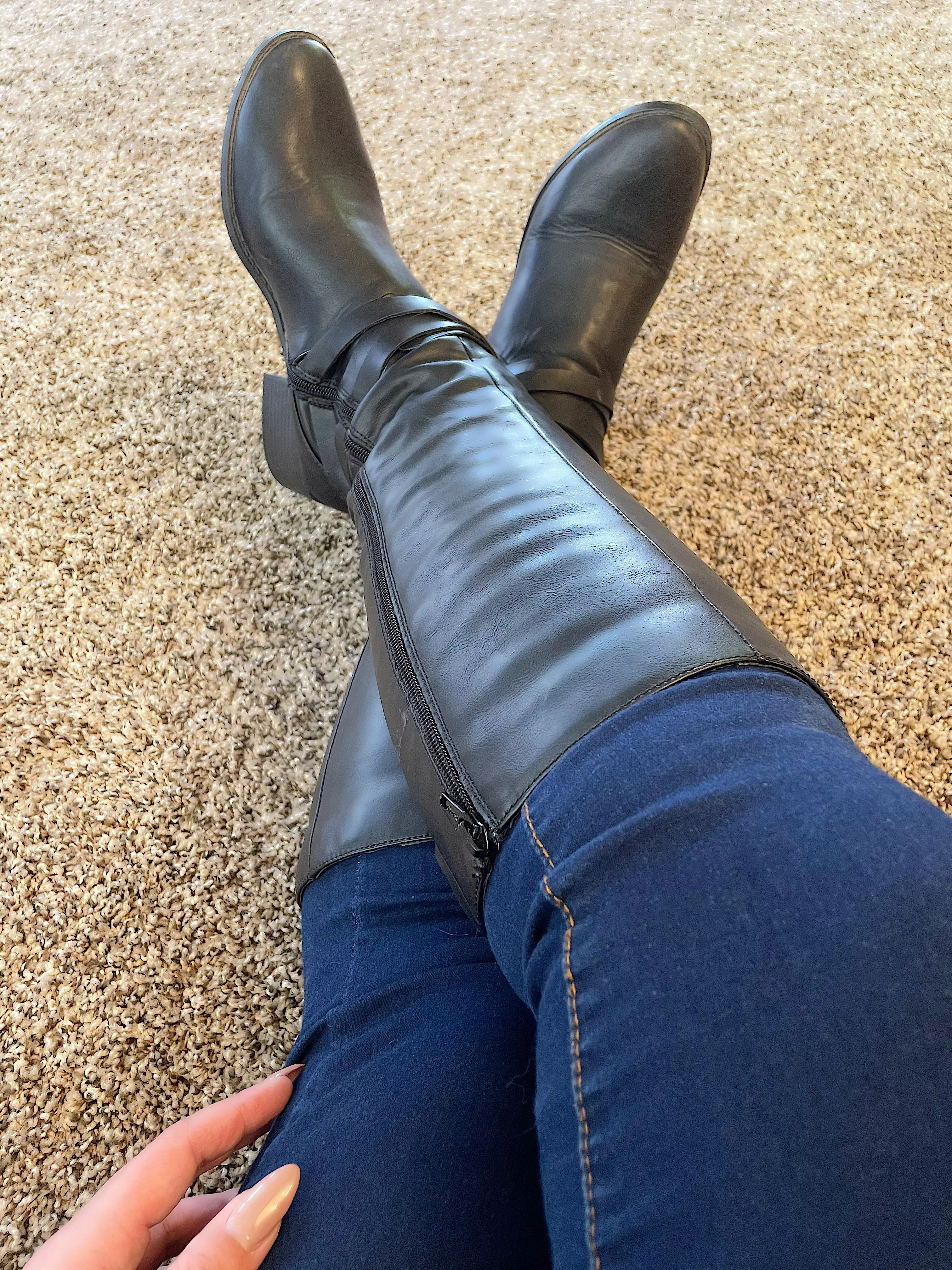 lick them clean for me?✨ posted by momiifeet