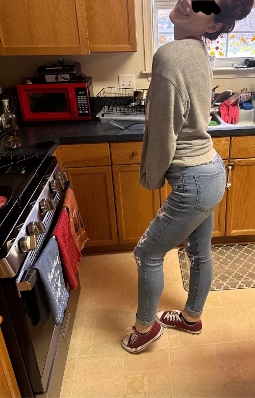 Mom jeans on point today by Cay_Bakes