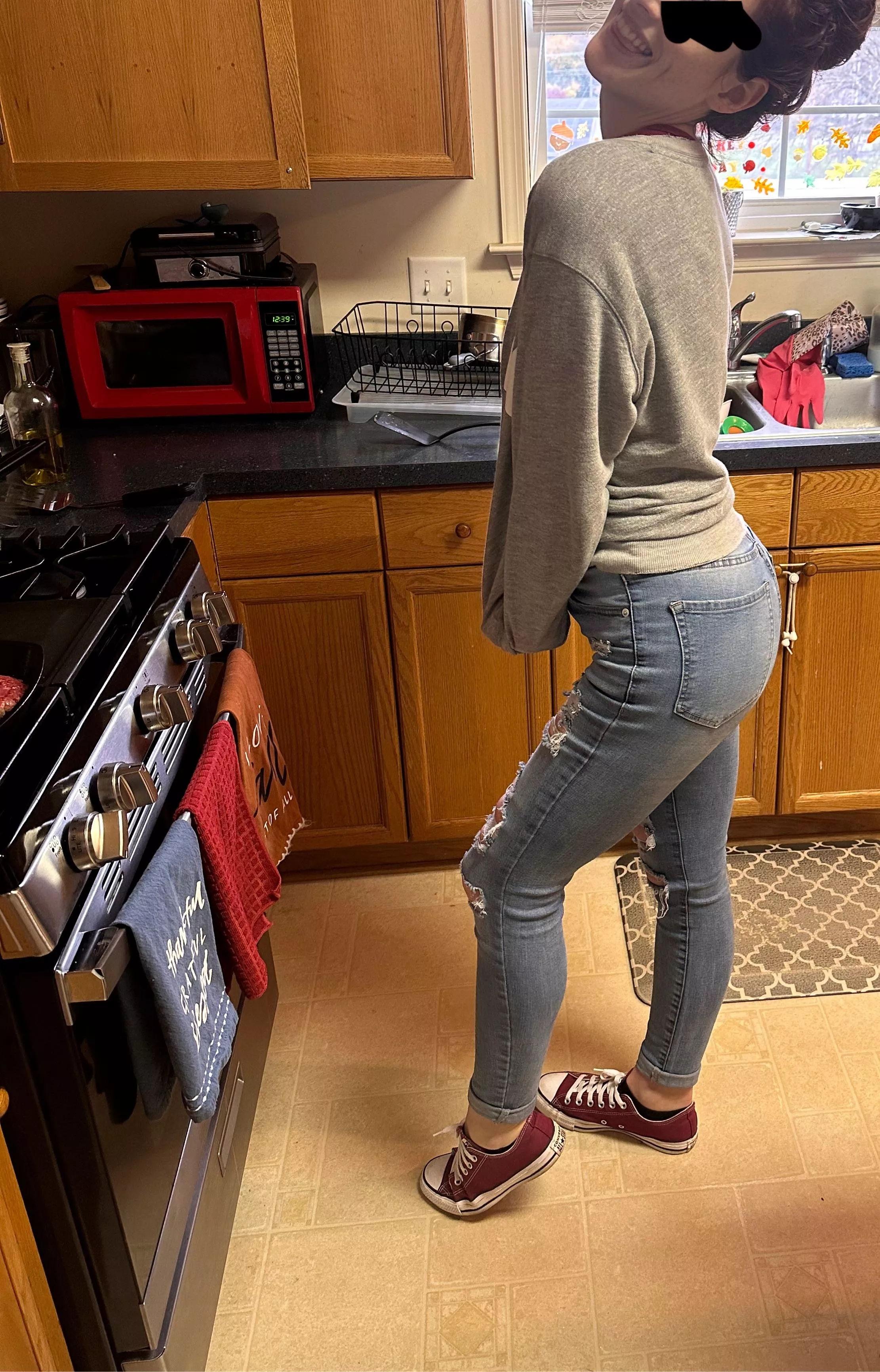 Mom jeans on point today posted by Cay_Bakes