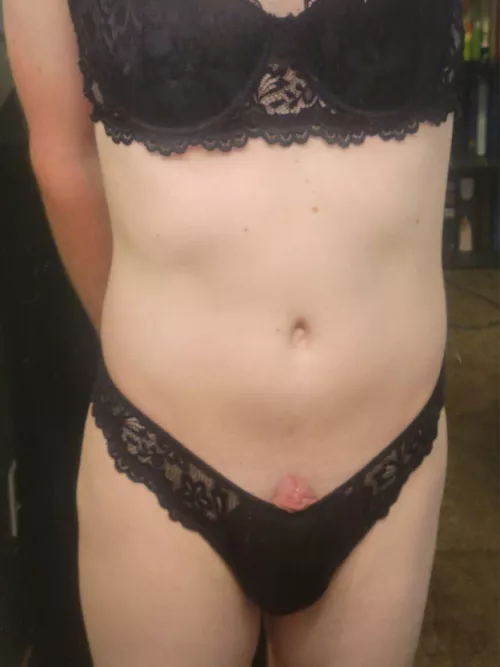 Peekaboo! My lil bulge is looking its head out 🤭 by AshButts9