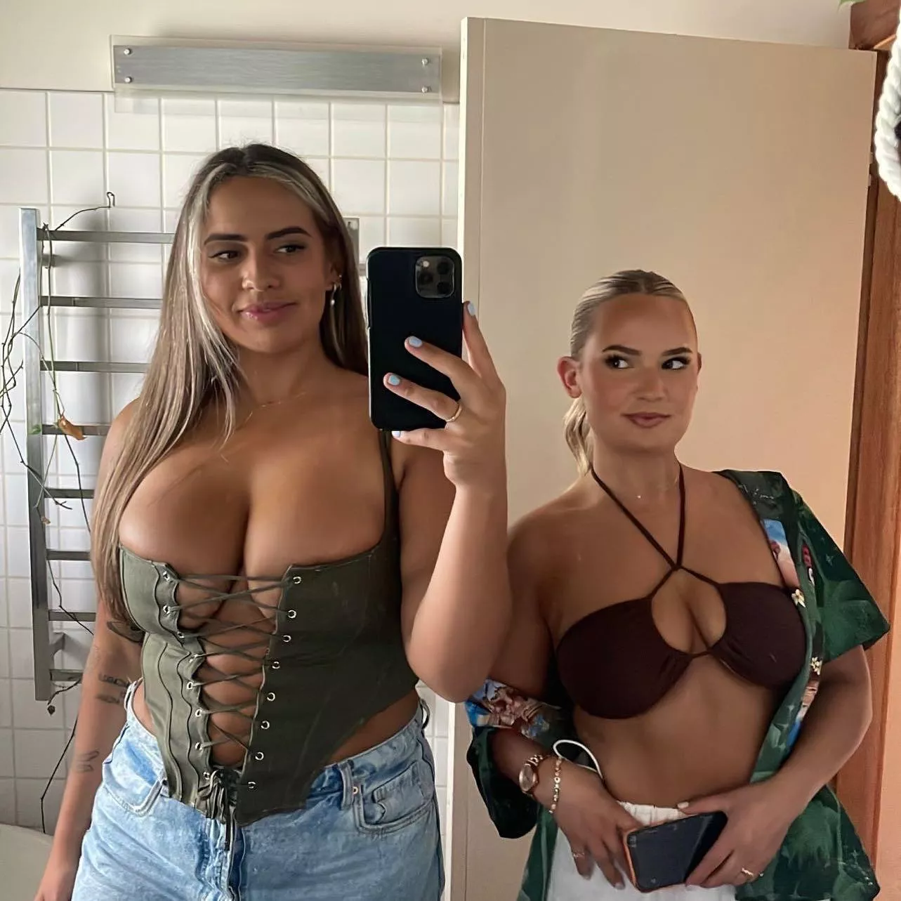 Side eye posted by TheBookOfBoobaFett