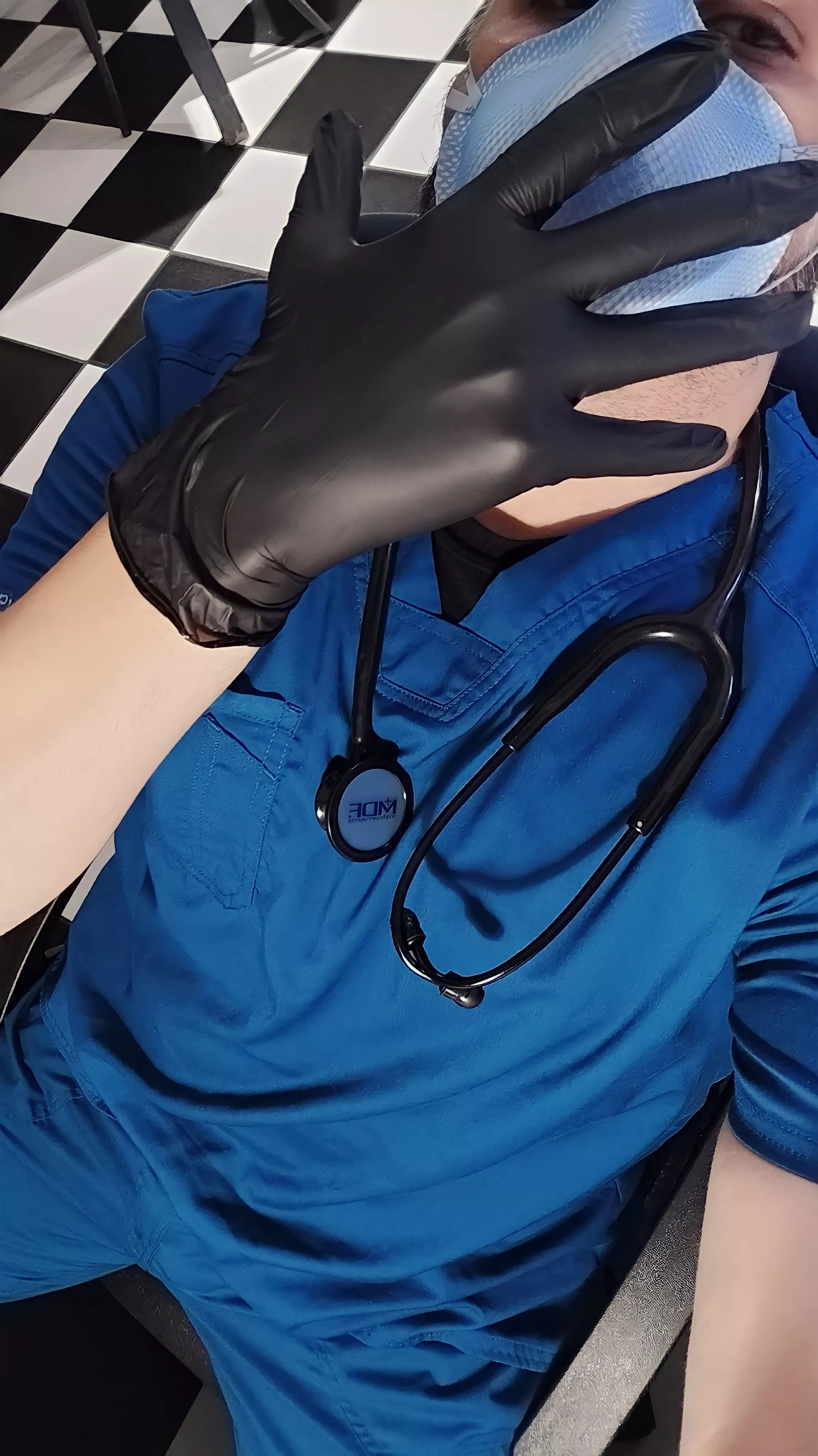 Sniff sniff. posted by DoctorLostNTheAsylum