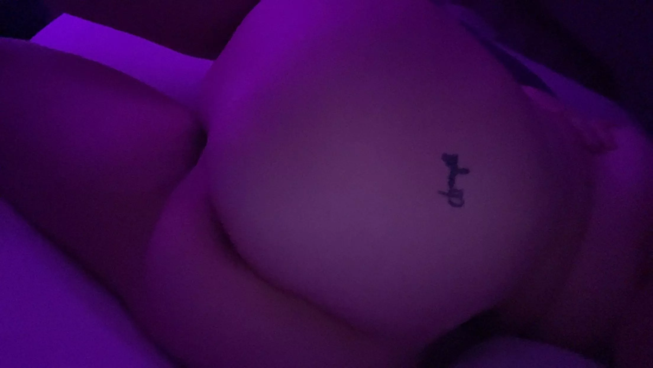 Someone come play 🤤 posted by Angel44499