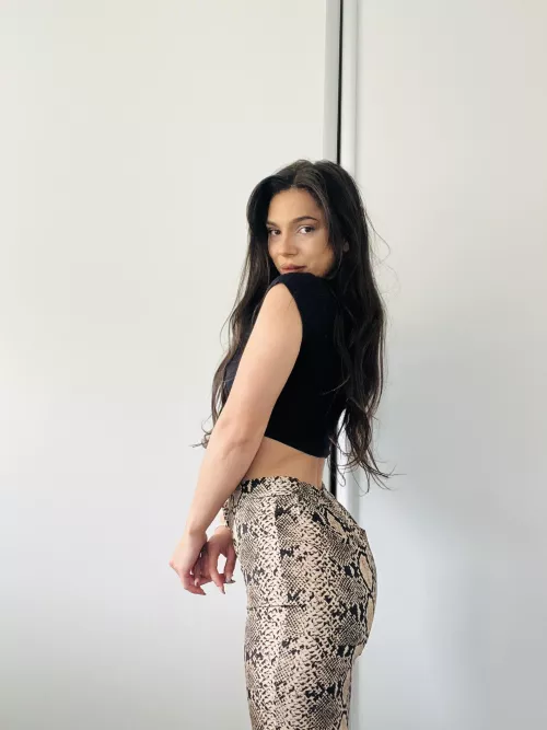 Stop imagining, let me show you what's on your fantasies by Qualifierrl