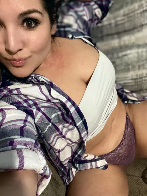 This MILF is comfy and pants less while I wait for you to get here by sexxymilf1030