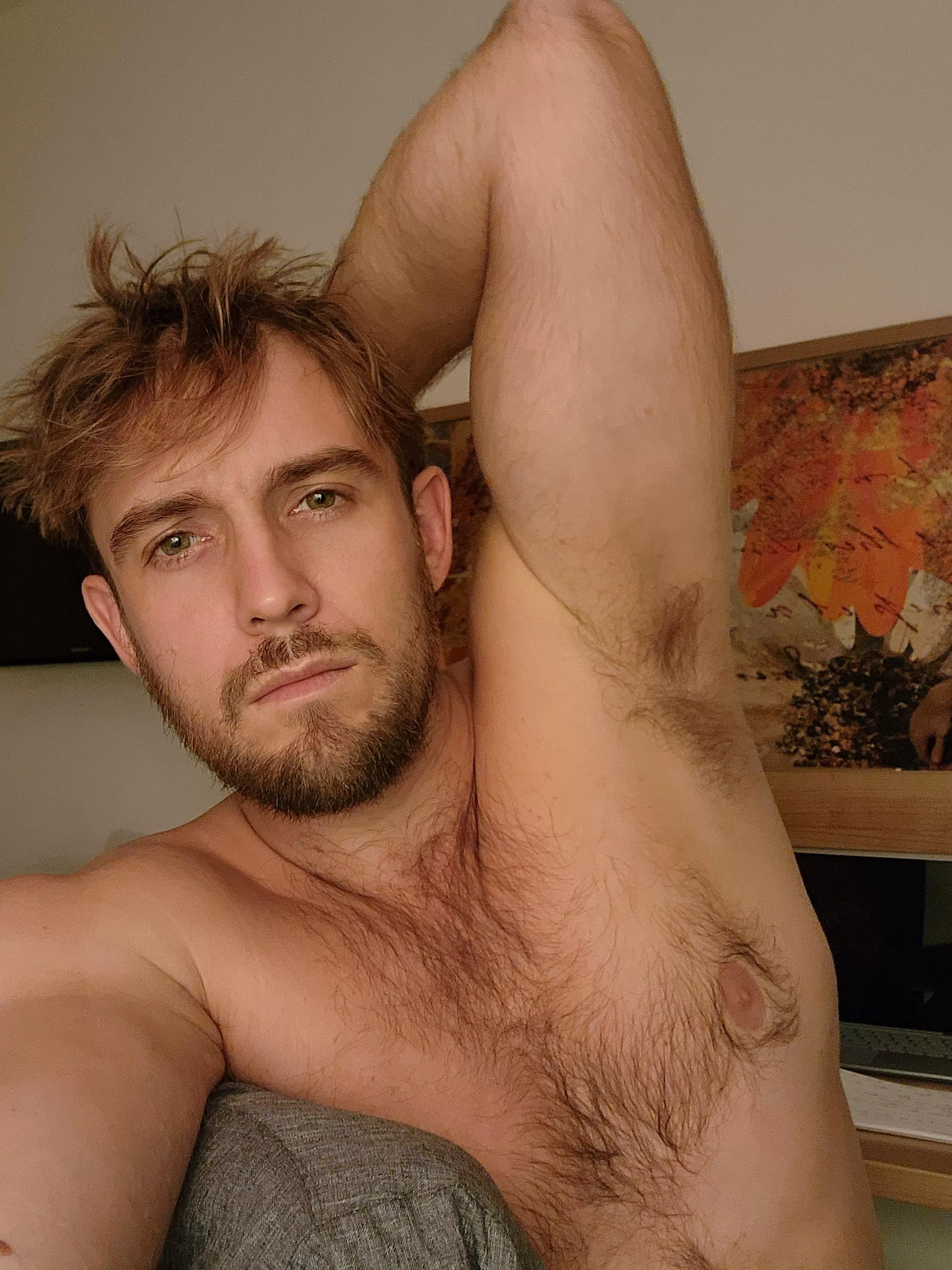 Yoooo from my hotel... just bored haha posted by LongJohnDeacon