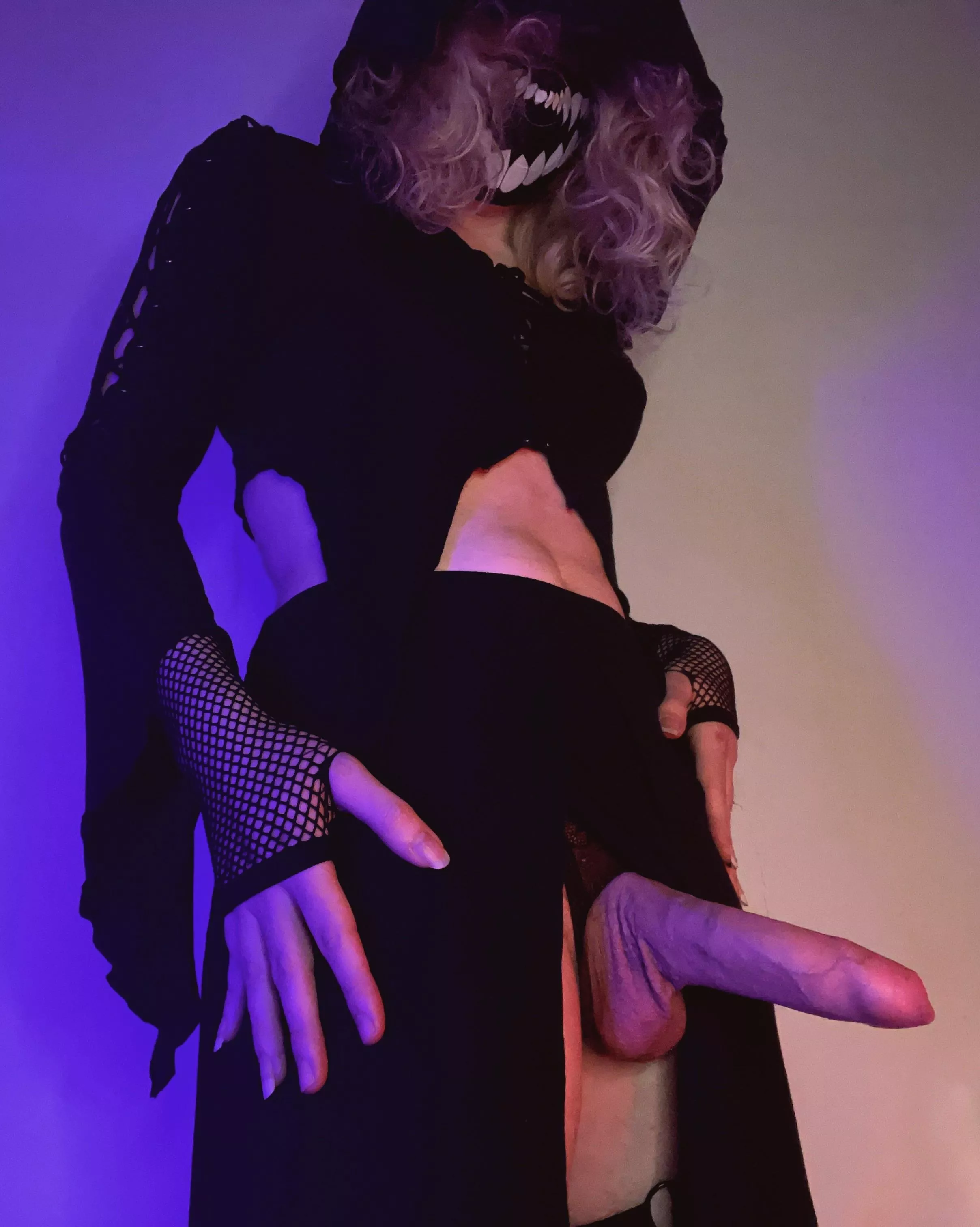 Your life would be easier dedicated to goth girlcock… posted by MissArtemis9