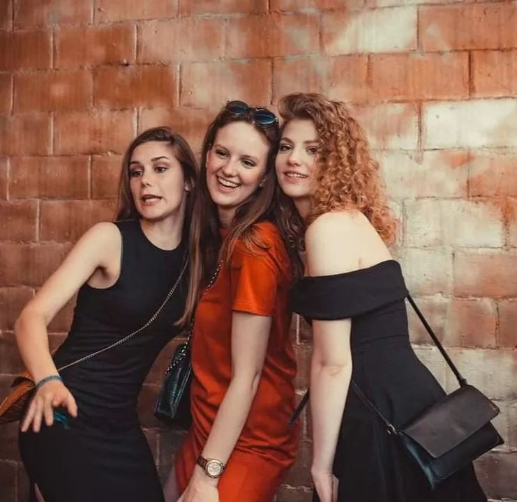 [3] best friends posted by LoveLaVie123