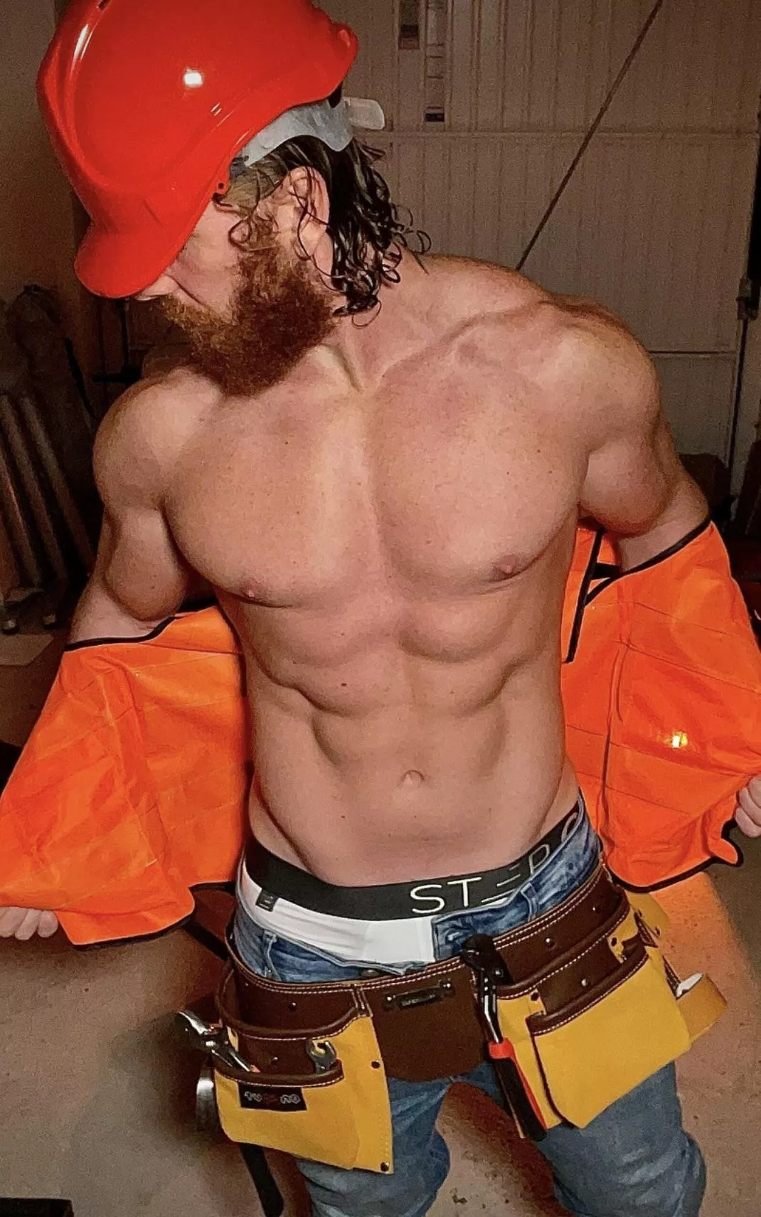 Always working hard and doing the tough manly jobs. Need a real man to fix something? posted by Bearded_alpha1