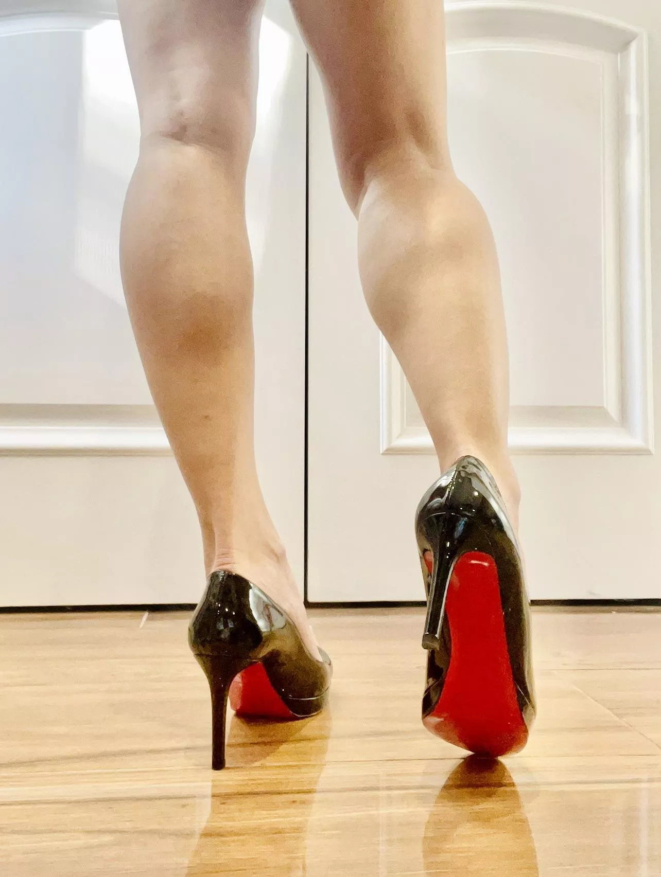 “Cinderella is not only an iconic character when it comes to beauty, grace and fairytale love, but also shoes.” -C.L. posted by Lost_Flower7