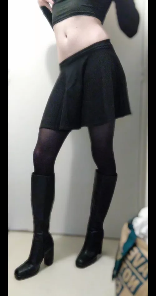 Do I look good with high heels ??? 🤭 by CallMeRaphaelle