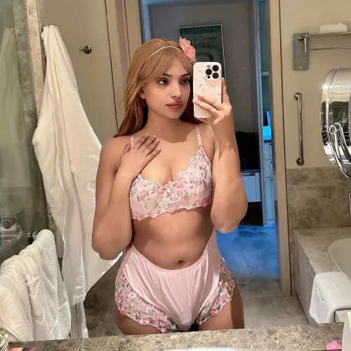 Do you think my girly bulge is cute by zorilee