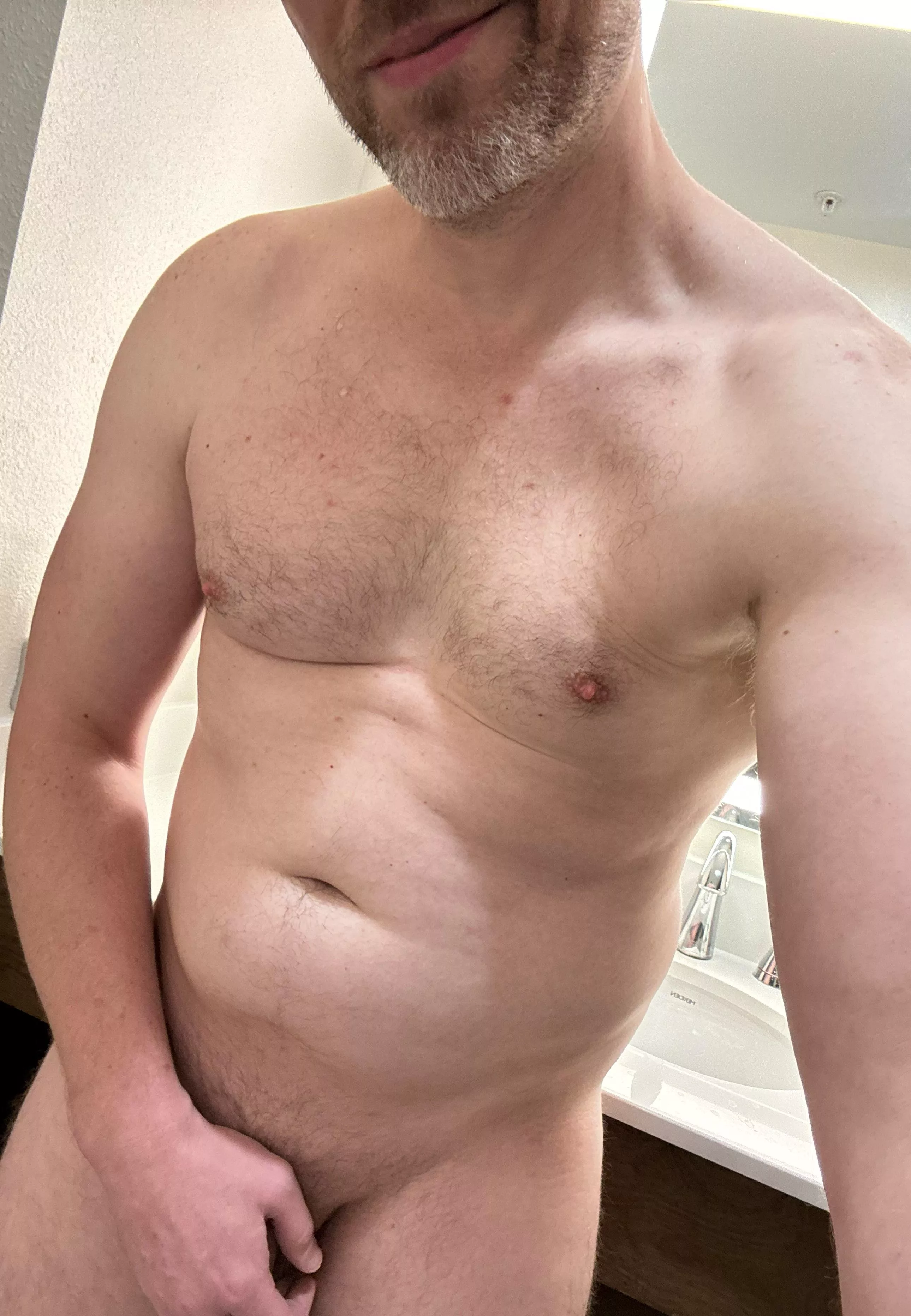 Hotel room alone tonight. Could use some excitement :) [42] posted by swingline123456