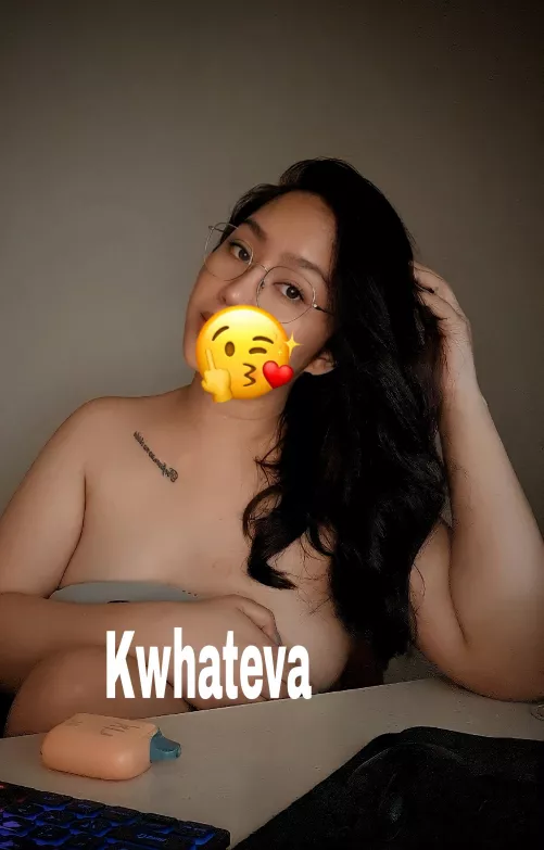 Monday's almost done. (f) 🥰🫰🩷 by Kwhateva