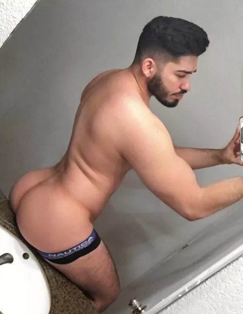 Spank me ☺️ by Kylemiz